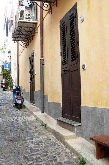 Appartamento Al Centro Di Ustica Isola di Ustica Εξωτερικό φωτογραφία